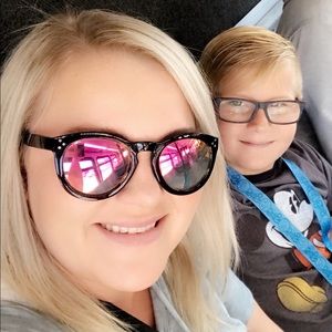 Meet your Posher, Whitney